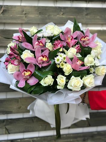 Букет цветов из: Розы и Хризантемы в Называевске
