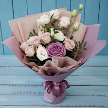 Букет цветов из:  Розы и Лизиантусы в Называевске