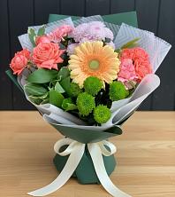 Букет цветов из:  Гвоздики, Розы, Герберы и Хризантемы в Называевске